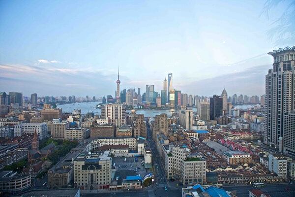 Where are Chinese consumers going for their cosmetics? 