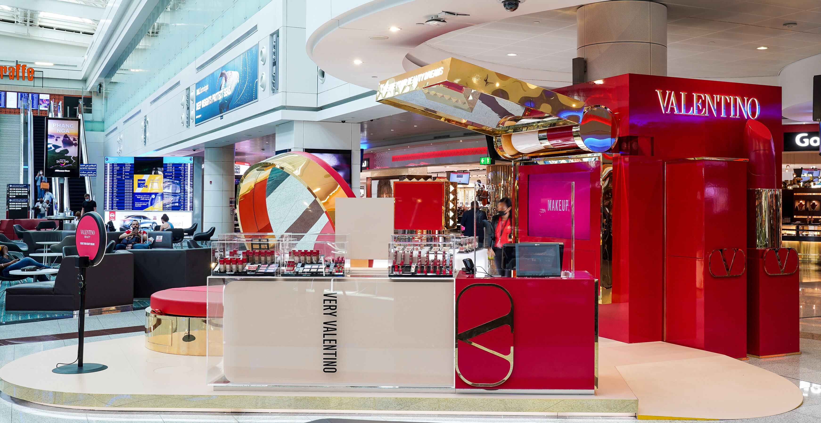 Valentino-make-up-Dubai-Concourse-D-Terminal-1.jpg