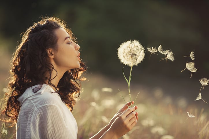 Mental wellbeing, digital discovery and eco-ethical key global beauty trends in 2021: Mintel