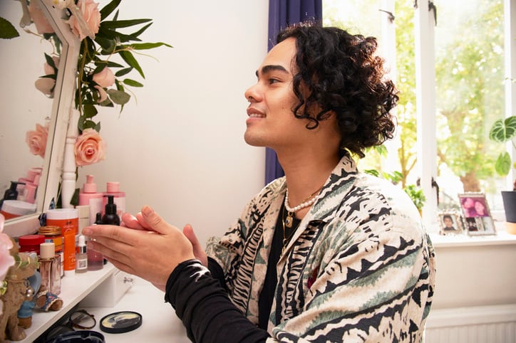 beauty_man_gender_skincare_routine_ritual_wellness_wellbeing_selfcare_trends_facecare_hair.jpg