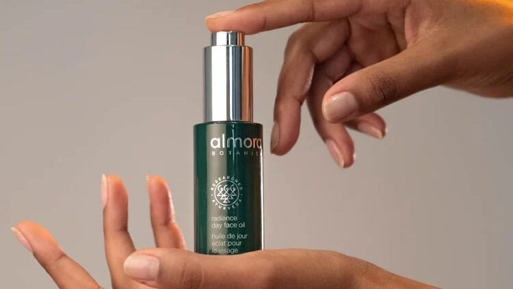 Almora-Botanicals-proprietary-blend-claims-to-be-10-times-lighter-than-conventional-face-oil.jpg