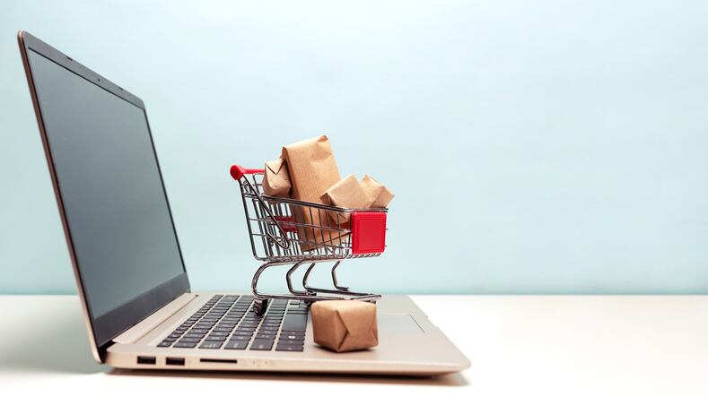 online_shopping_ecommerce_beauty_personalcare.jpg