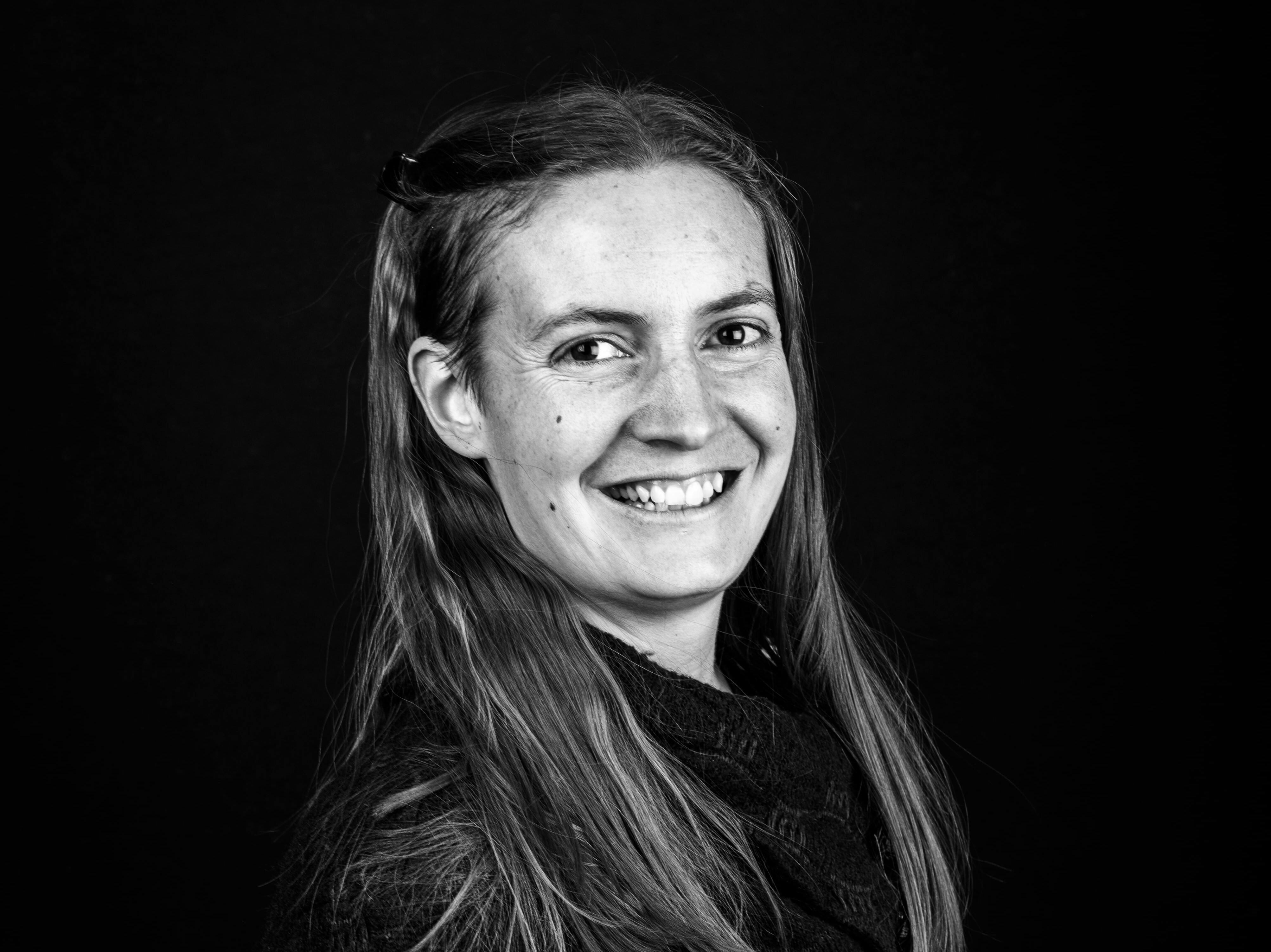 Emma-Dawes-black-white-min.jpg