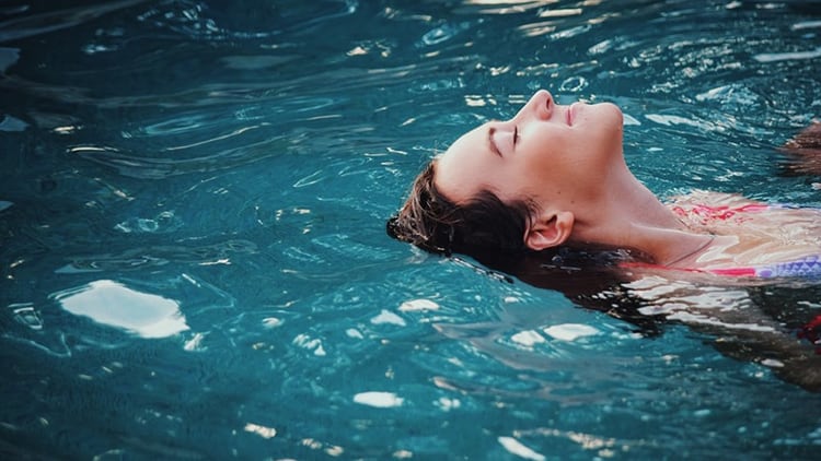 Maximum-Moisturization-with-PhytoVie-R-Defense.jpg