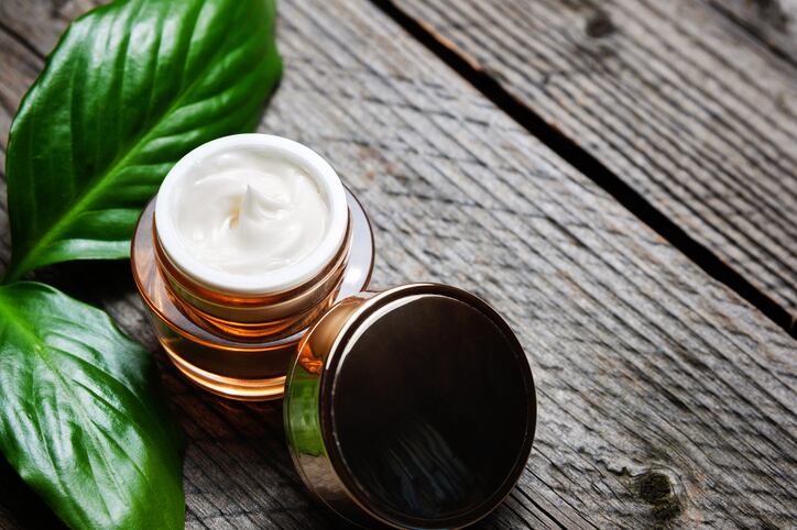 Middle-East-beauty-consumers-highly-aware-of-organic-cosmetics-but-cost-impedes-use-finds-study.jpg
