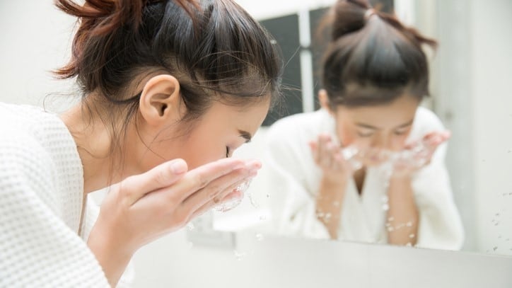 China-skin-microbiome-Females-with-sensitive-skin-have-less-species-diversity-and-richness.jpg