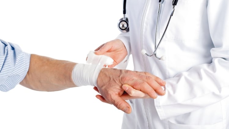 Meta-analysis-efficacies-of-plasma-derivatives-in-wound-healing.jpg