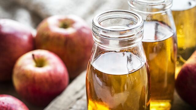 Trend Spotting: vinegar beauty treatments