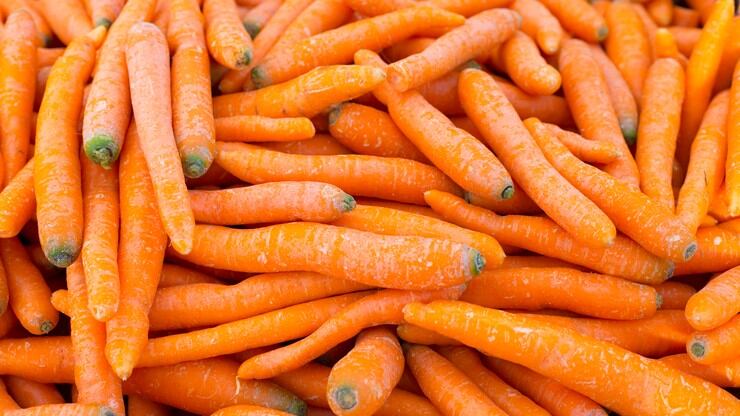 Lipoid-Kosmetik-eyes-potential-in-APAC-for-carrot-based-anti-blue-light-active.jpg