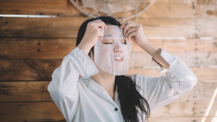 Minimising risk: Scientists say Chinese should not wear facial sheet masks for more than 20 minutes