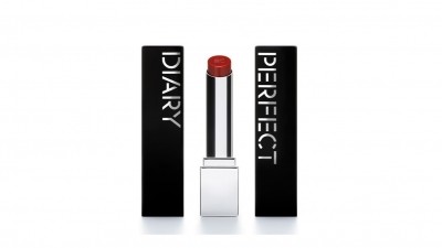 Perfect Diary has launched a lipstick that claims have built-on lip essence and lip mask benefits. [Perfect Diary]