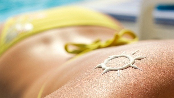 Beauty consequence not cancer risk motivates sunscreen use best in teens