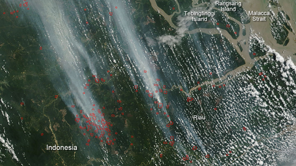 NASA's Terra satellite image of smog over Indonesia, collected on August 27, 2013