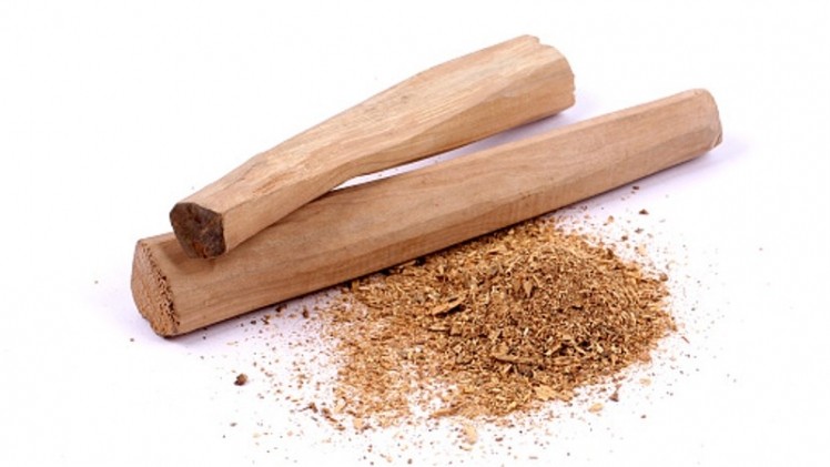 Sandalwood powder is believed to have potential benefits across skin care, cosmetics and hair care applications. ©Getty Images