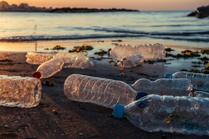 “With the availability of these options, we expect an increasing number of brands to turn to these solutions to grow in the coming years and as such, the demand for recycled ocean-bound plastic will grow with it,” said Phil Finnance, Vice President of Oceanworks. © D-Keine Getty Images